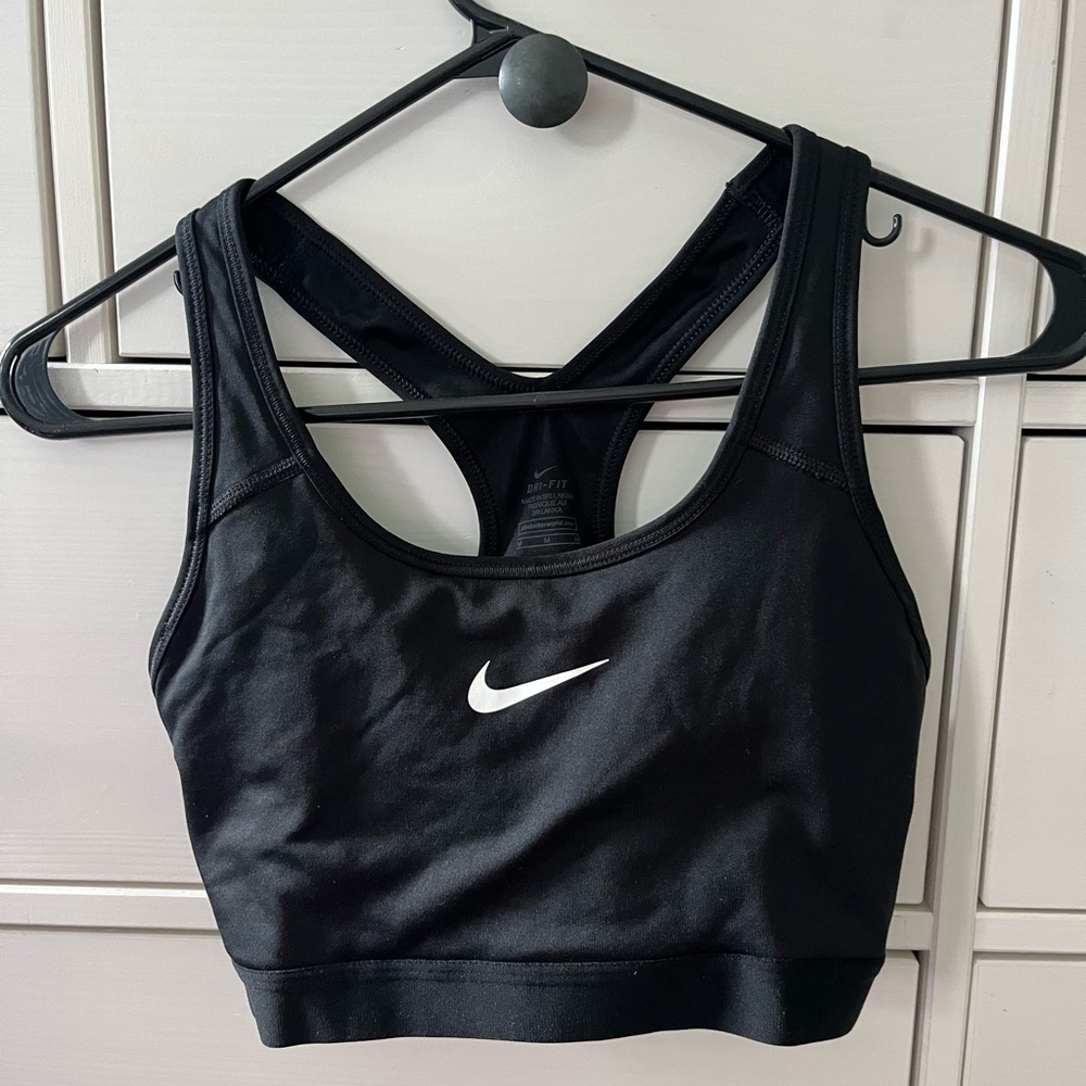 Never worn Nike sports bra